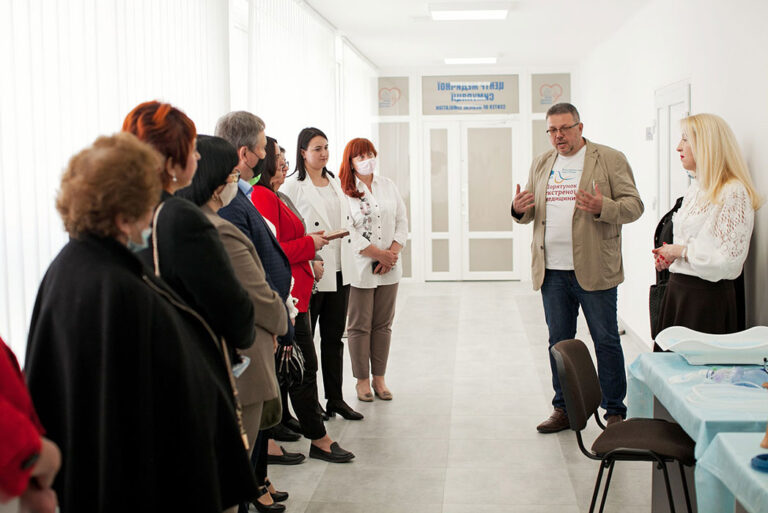 Навчання з основ домедичної допомоги, тактичної медицини і психологічної підготовки.