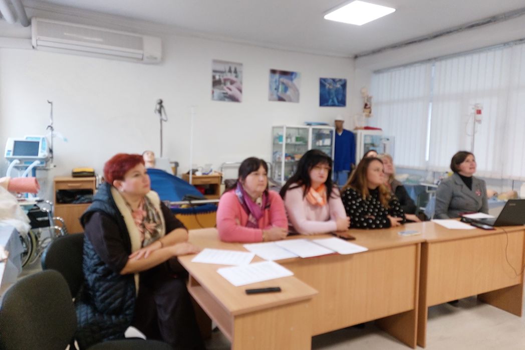 Детальніше про статтю Круглий стіл з практикуючими сестрами медичними у змішаному форматі
