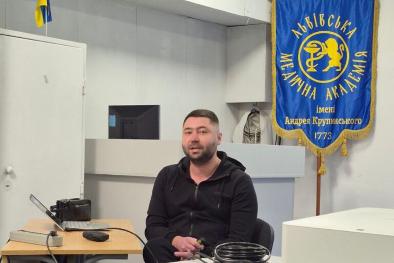 ЗУСТРІЧ ЗДОБУВАЧІВ ОСВІТИ ЗІ СТЕЙКХОЛДЕРОМ  РОМАНОМ ЯРЕМКО