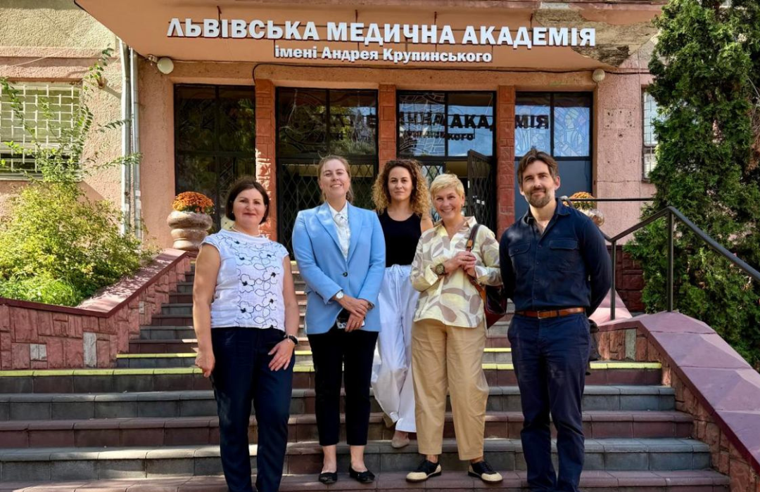 Детальніше про статтю Робочий візит представників британського видання «The Lancet» до нашої академії
