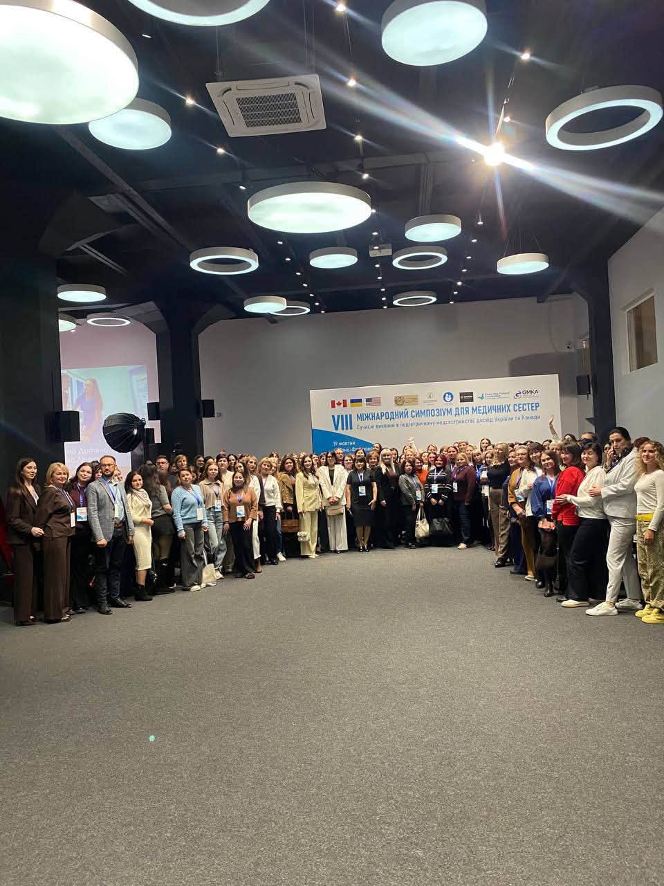 Детальніше про статтю Сучасні виклики в педіатричному медсестринстві: досвід України та Канади